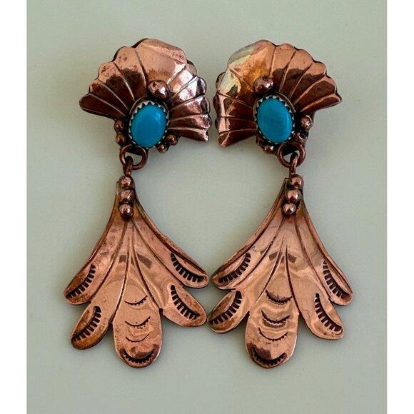 Vintage 80s Navajo Dangle Earrings Fan Shaped 925 Copper Gilt Running Bear - Picture 9 of 14